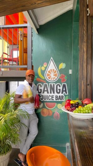 Brian Lara Instagram - When always on the go, health should never be overlooked!

Packed with nutrients, fresh cold pressed juices from @gangajuicebar always sure to rejuvenate the overall radiance and vitality of your body. The many healing properties associated with cold-pressed juice go far beyond the growing trendiness we’re seeing circulating the health world.

Juices are deliciously flavoured, nutritionally designed and cold pressed to retain their active nutrients and enzymes!

Rejuvenate, heal and glow!✨