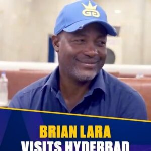 Brian Lara Instagram - @brianlaraofficial visited Hyderabad and got a taste of their famous Biryani 😋

He believes in moderation and feels good food and training go hand-in-hand 🙌

While Lara enjoyed his Biryani, fans enjoyed his presence, thanks to #StarNahiFar - an initiative by Star Sports bringing fans and stars closer! 🤝

Tune in to #RCBvSRH in #IPLOnStar
 LIVE NOW | Only on Star Sports