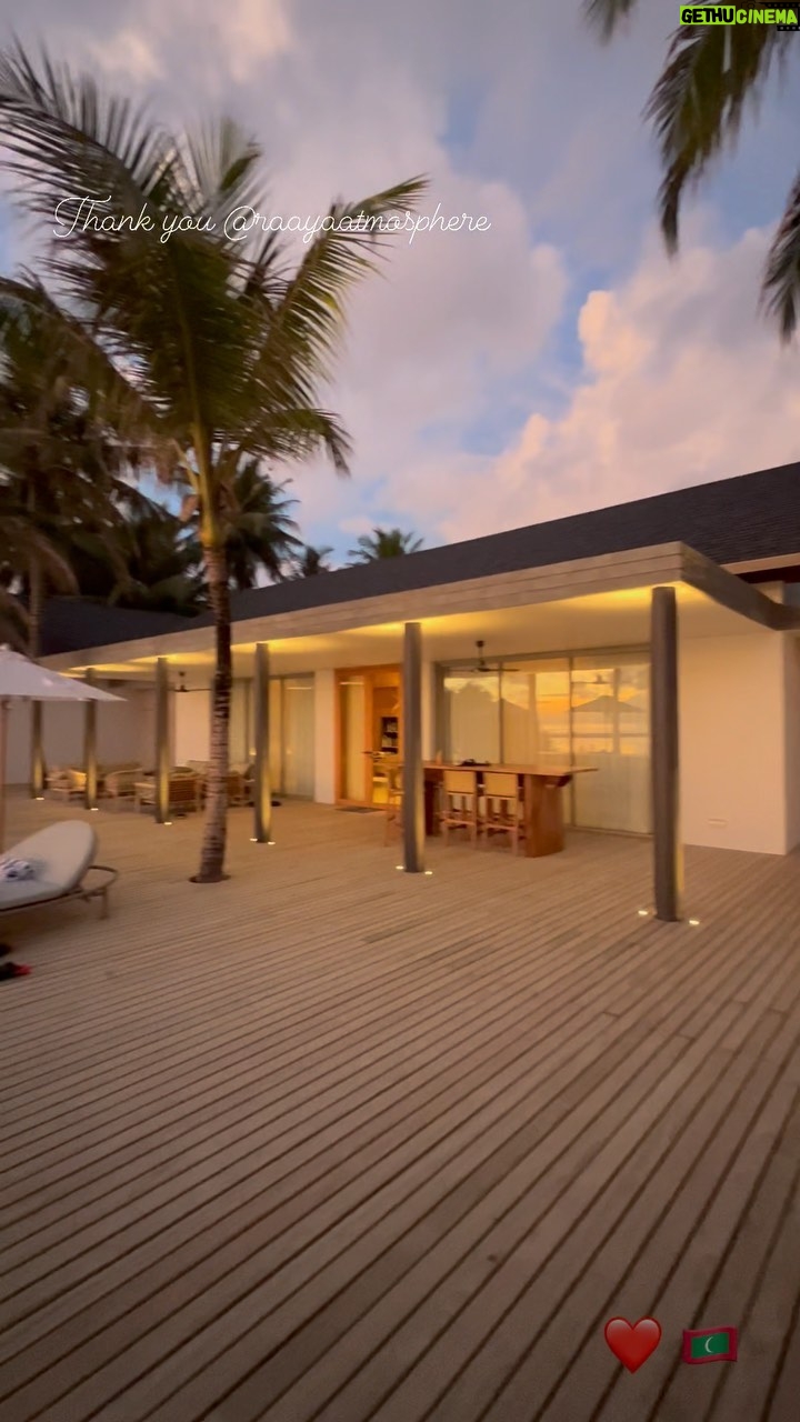 Brian Lara - 3 Likes - East looking east 🇲🇻❤️
.
.
#raayaatmosphere #stunning #hospitality #5star #indianocean #maldives