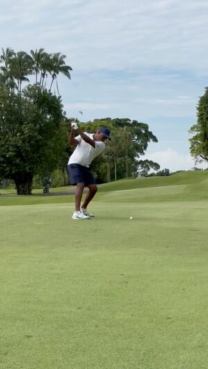 Brian Lara Instagram - @sentosagolfclub ⛳️ 
.
Practice round with @abbi_kanthasamy @marriott.golf 
.
#buddies #golfmakesmehappy #magicbus #charity
