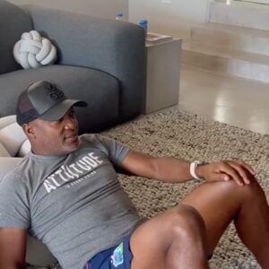 Brian Lara Instagram - You like my shorts?? #patriotic #chilling #indiacruising #worldcup2023 #pakistan #india #ahmedabad #godgiventalent #attitude