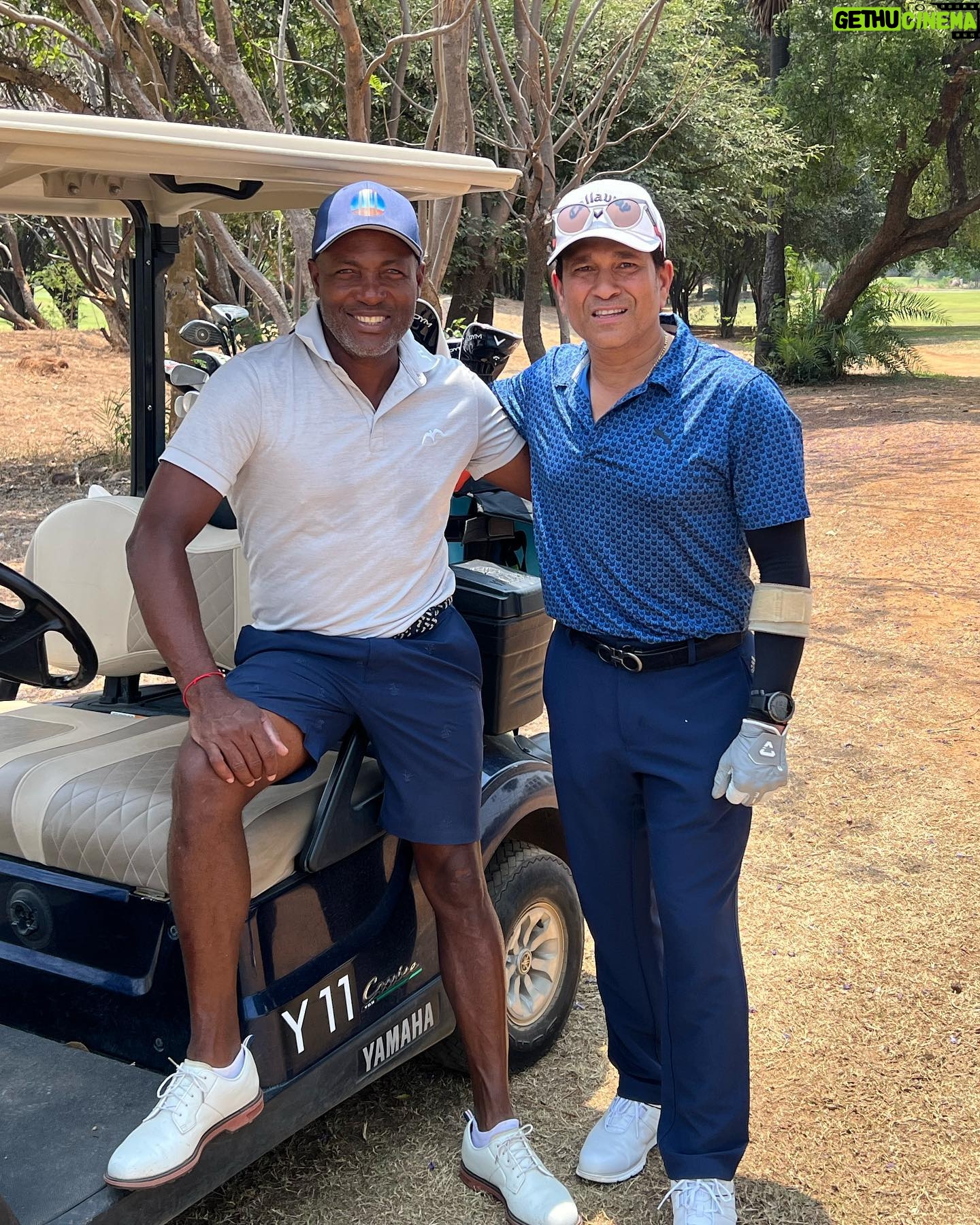 Brian Lara - 3 Likes - Happy Easter to all!!
Golfing with the great man! ⛳️
@sachintendulkar