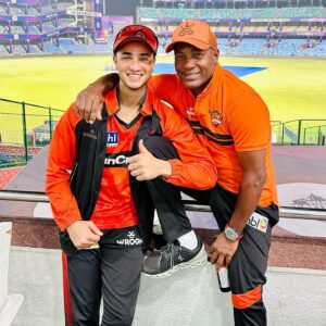 Brian Lara Instagram - Learning everyday from him❤️💪🏻