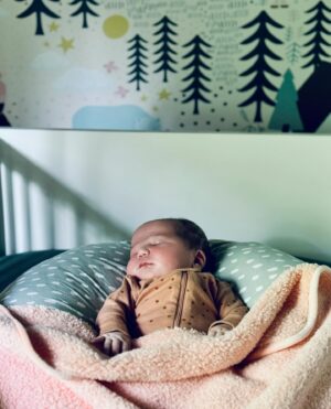 Brian Patrick Flynn Instagram - FORTY EIGHT. Hands down, best birthday ever…particularly having a happy, healthy kid just one week prior. In a bittersweet yet poetically beautiful twist of events, our little rescue dog of 16 years, Gidget, said goodbye to us just two days after we returned home with our sleepy little newborn. [swipe through carousel] Glass half full: this afforded 🐾 and 🍼48 hours to briefly get to know one another. In a way, kind of an additional little birthday gift. Hello 48, please go slowly as the big Five Zero feels like it’s staring me down, and I still have no idea how to tie a necktie, grill a steak, or change a flat tire. 📸 @zekeruelas @hgsmith6