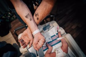Brian Patrick Flynn Instagram - Clover Greer Flynnsmith. Born April 17th, 2024. Baby, Dad [Brian], Pops [Hollis], and most importantly Aunt Marissa [gestational carrier/superwoman/2024’s person of the year], are all thriving after a 15 day game of Should We Try This Castor Oil Thing & See If It Works? SPOILER ALERT: IT DOES. Lastly, a huge shout-out to WOMEN; y’all are truly superheroes in human form, and to say we’re stoked to watch our own little miracle grow up to be a strong woman is an understatement; it’s an HONOR. Slay kweenz. 📸 @stlouisbirthandbaby @thebellybud @hgsmith6
