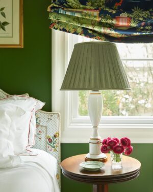 Brian Patrick Flynn Instagram - Totally stepped out of my comfort zone for this project, being that southern traditional and floral aesthetics aren’t in my usual bag of tricks; however, happy as hell I did ‘cuz this baby has a sixteen page spread in the April issue of Atlanta Homes & Lifestyles. Also, still no Flynnsmith baby yet; this 10 month sprint’s officially turned into a 41 or 42 week marathon or something like that idfk i’m new here and outta clever childbirth analogies don’t @ me. 📸 @zekeruelas @elizabethdemos @sonchia @intownfix
