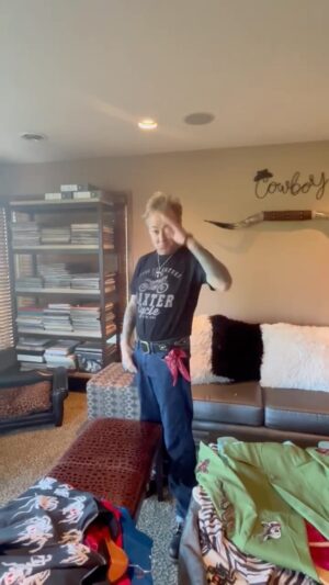 Brian Setzer Instagram - Brian walks you through how he packs for tour!