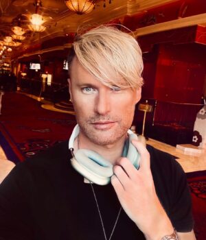 Brian Tyler Instagram - Vegas for show rehearsals! New tech. 🎶 🔈LETS F’IN GO! #2024