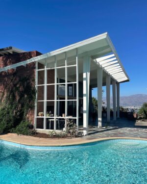 Briana Lane Instagram - One new thing that has lit me up this year is learning more about LA architecture. I was lucky enough to visit and experience some truly incredible homes this year and thought I’d share my top picks from 2022 🌟 If you want to learn more about our great city and contribute to the preservation of historical buildings and the like, head over to @laconservancy and become a member! It’s easy and you get fun perks like discounts on tours and screenings in historic theaters around LA. 

Architects 🤍 Ray Kappe, Frank Lloyd Wright Jr, John Galbraith, Harry B Aarens, W Earl Wear, RM Schindler