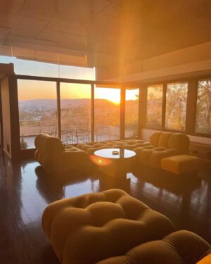 Briana Lane Instagram - One new thing that has lit me up this year is learning more about LA architecture. I was lucky enough to visit and experience some truly incredible homes this year and thought I’d share my top picks from 2022 🌟 If you want to learn more about our great city and contribute to the preservation of historical buildings and the like, head over to @laconservancy and become a member! It’s easy and you get fun perks like discounts on tours and screenings in historic theaters around LA. 

Architects 🤍 Ray Kappe, Frank Lloyd Wright Jr, John Galbraith, Harry B Aarens, W Earl Wear, RM Schindler