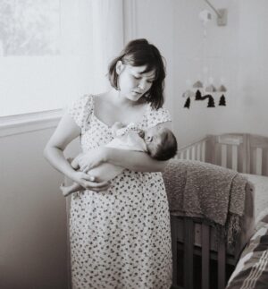 Bridgette Dunning Instagram - Newborn family photoshoot part 1 ❤️
@vanessaelidiaphotography you’re ability to capture the beauty in the small moments of everyday life is absolutely breathtaking. I can never thank you enough for sharing your gift with my family! 🙏❤️