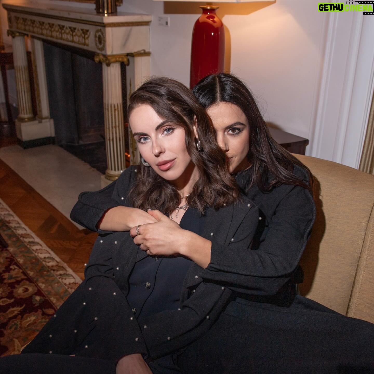 Brit MacRae - 3 Likes - timbits, talent & telefilm 🇨🇦
The Oscars @ Canada’s House
Thank you @zaib_shaikh @kstew_1 @cancgla @telefilm_canada ❤️
📸: @georgepimentel1