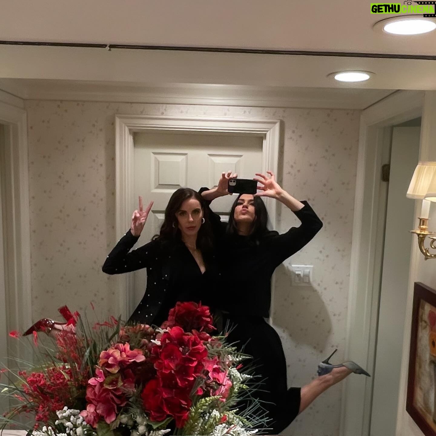 Brit MacRae - 3 Likes - timbits, talent & telefilm 🇨🇦
The Oscars @ Canada’s House
Thank you @zaib_shaikh @kstew_1 @cancgla @telefilm_canada ❤️
📸: @georgepimentel1