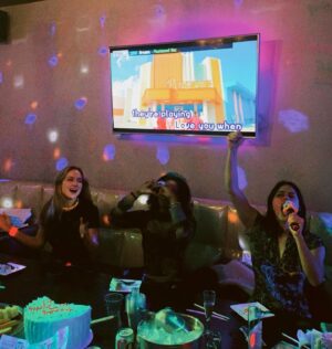 Brit MacRae Instagram - HBD George Washington 🥂🤍