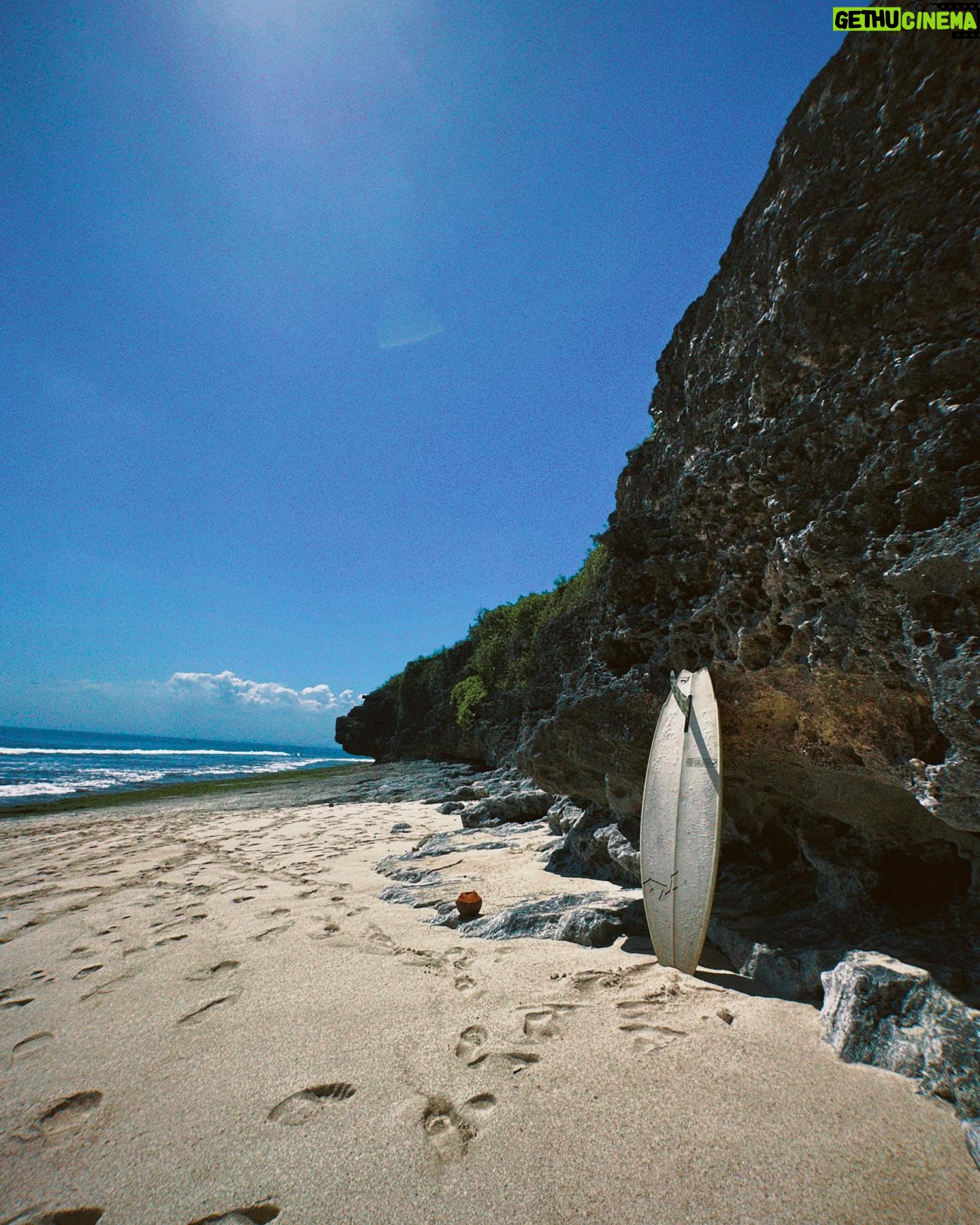 Brit MacRae - 3 Likes - Omg this place is un-BALI-able!