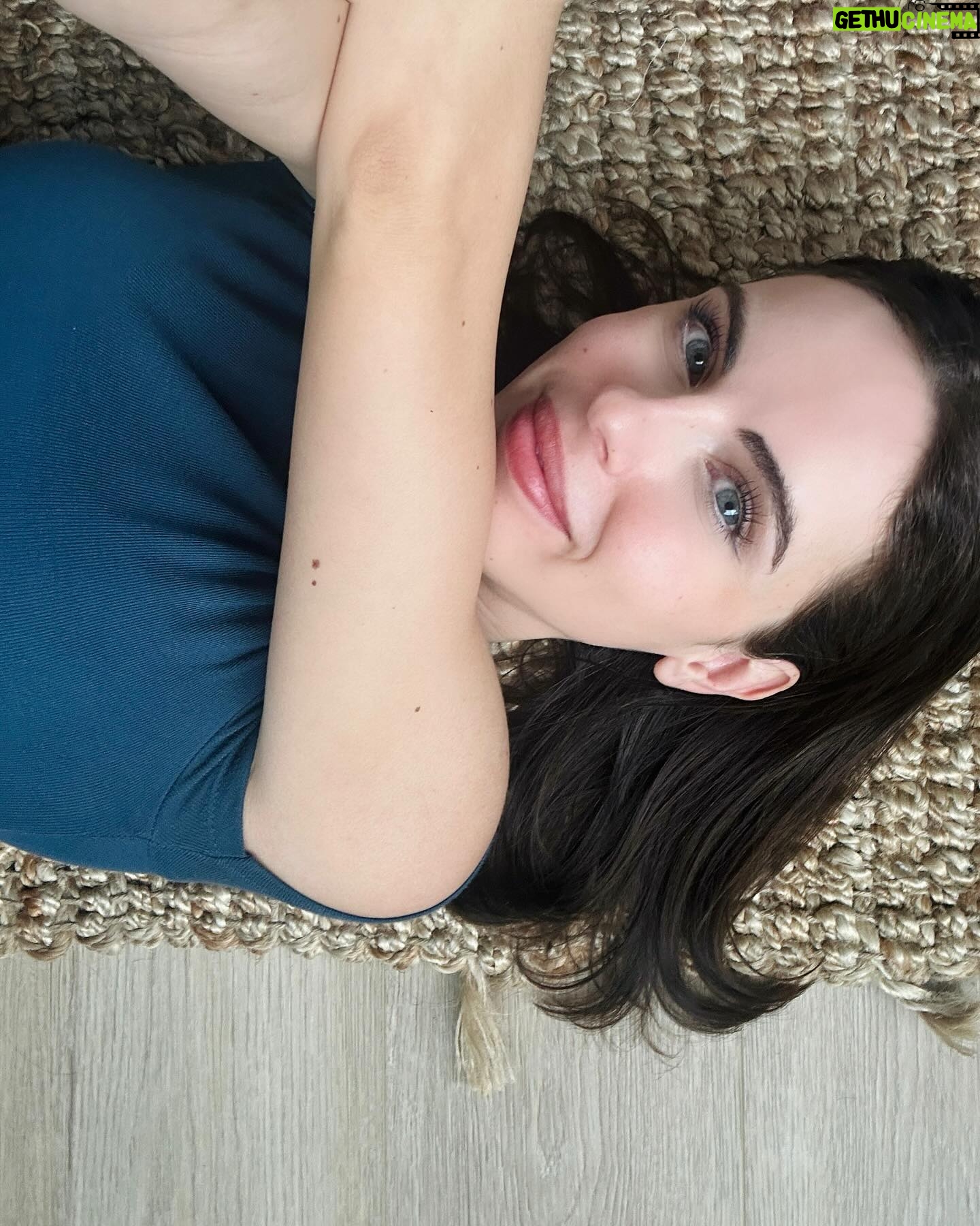 Brit MacRae - 3 Likes - floored.