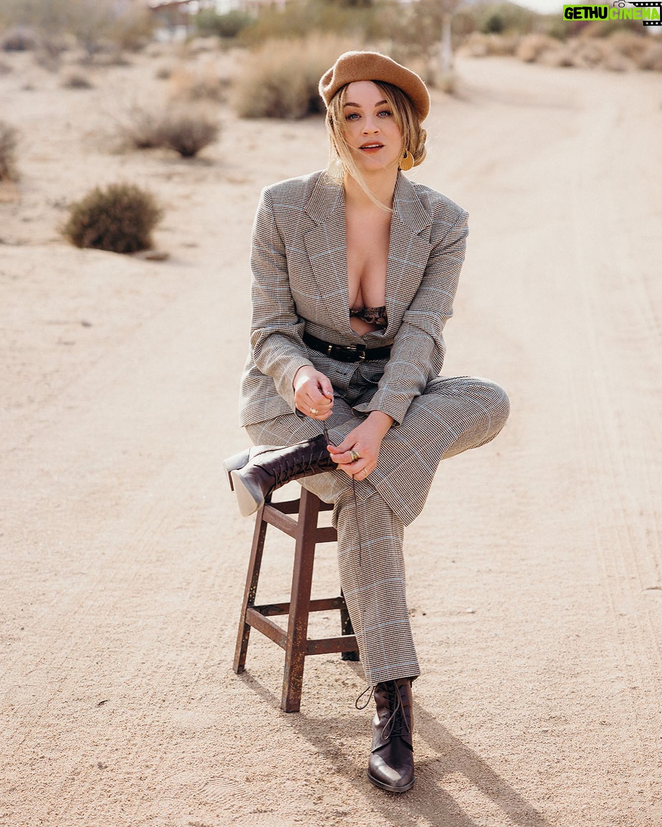 Brit Morgan - 1.5K Likes - Played dress up in the desert with my dear friend/dream woman @ashleyrandallphoto ✨🌙🤍💫
Styled by incredible @kimmyerin
Makeup by amazing @cynthia_rose.