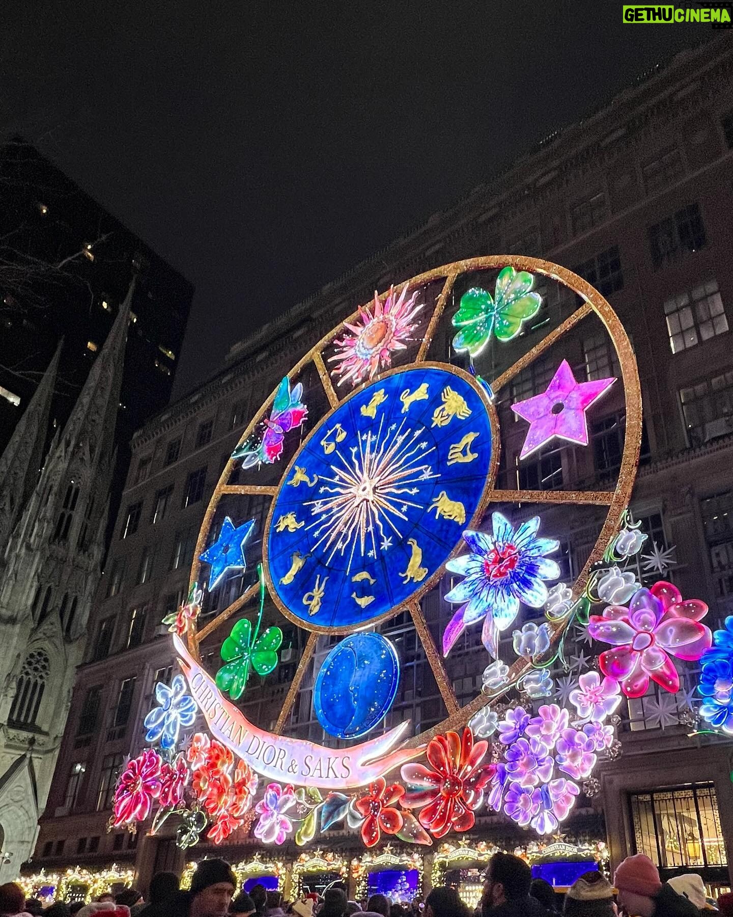 Brit Morgan - 575 Likes - Christmas in NY 2023 ❤️✨🕊️