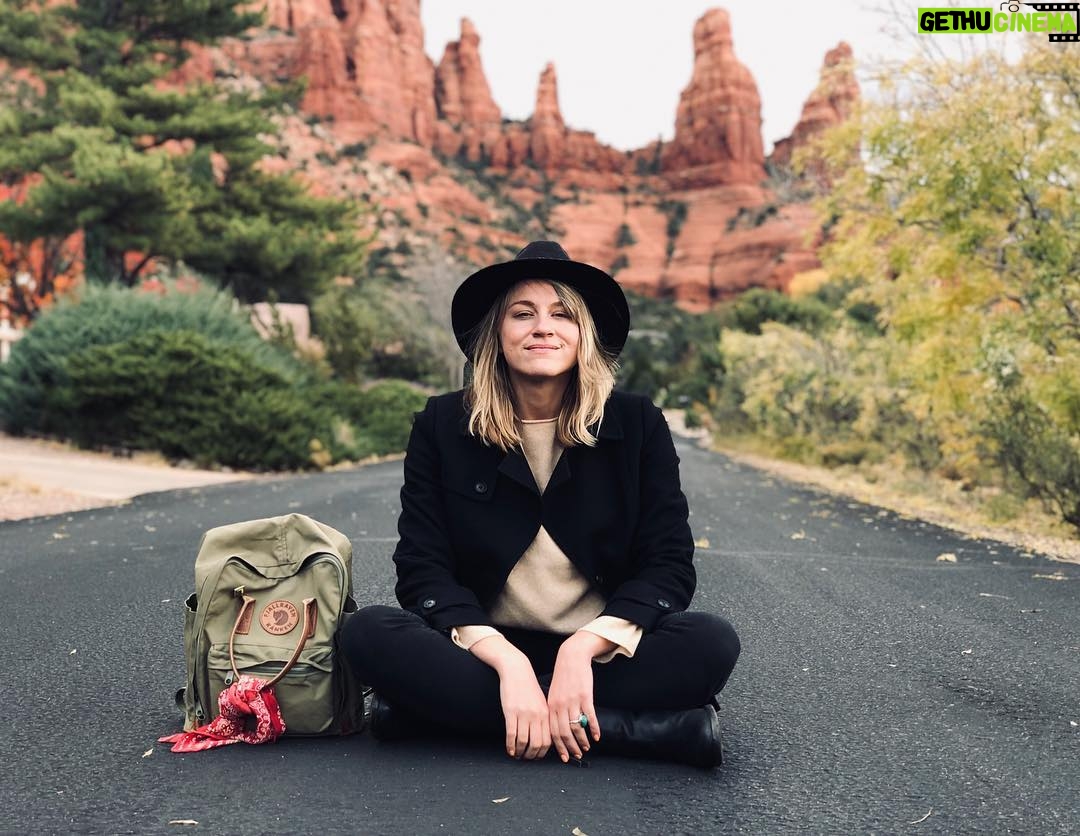 Brit Morgan - 5.7K Likes - Found my happy place 🏜