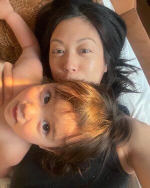 Brittany Ishibashi Instagram - Dear mom, 

You briten my heart every day 

Love you 

These kiddos. Some days are hard but it’s so worth it. ❤️