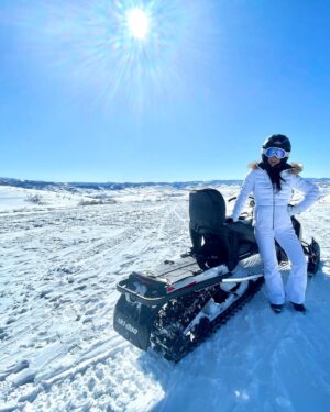 Brittany Ishibashi Instagram - Epic week in Deer Valley ❄️ May have messed up my knee, but worth it?

- @ferastyle all day…
- …every day
- frozen but happy
- springtime winter wonderland
- snow baby
- snow bunny 
- actual snow bunny 
- après-ski 
- Ice the knee