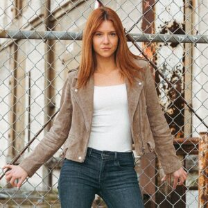Brittany Underwood Instagram - 🎶A tiger in a cage, can never see the sun…🎶 

📸: @robertadamsonphotography