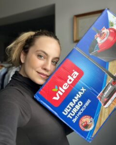 Actress Broňa Kováčiková HD Instagram Photos and Wallpapers June 2024