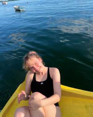 Broňa Kováčiková Instagram - song of the day….🌊