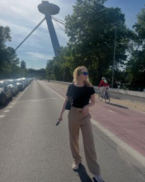 Broňa Kováčiková Instagram - Rizznúť sa dá dripom.🌸