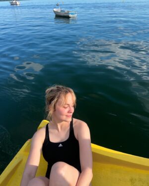 Broňa Kováčiková Instagram - song of the day….🌊