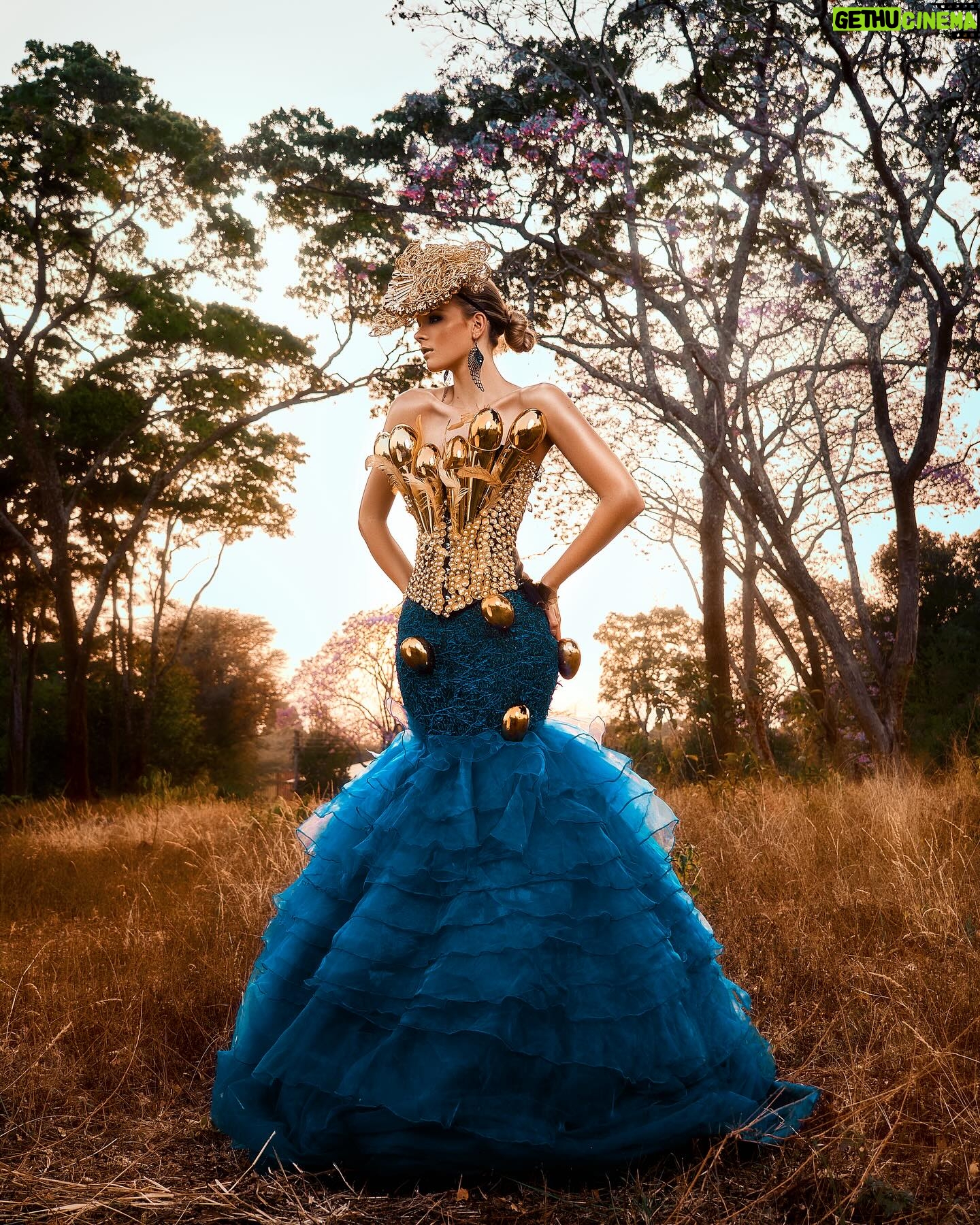 Brooke Bruk-Jackson - 3K Likes - @ivhu_tribe you’ve out done yourselves once again 🇿🇼🔥
The most creative shoot with the best team 💙
@kelli_mua28
@cre8tivemindart
@trixiedee11