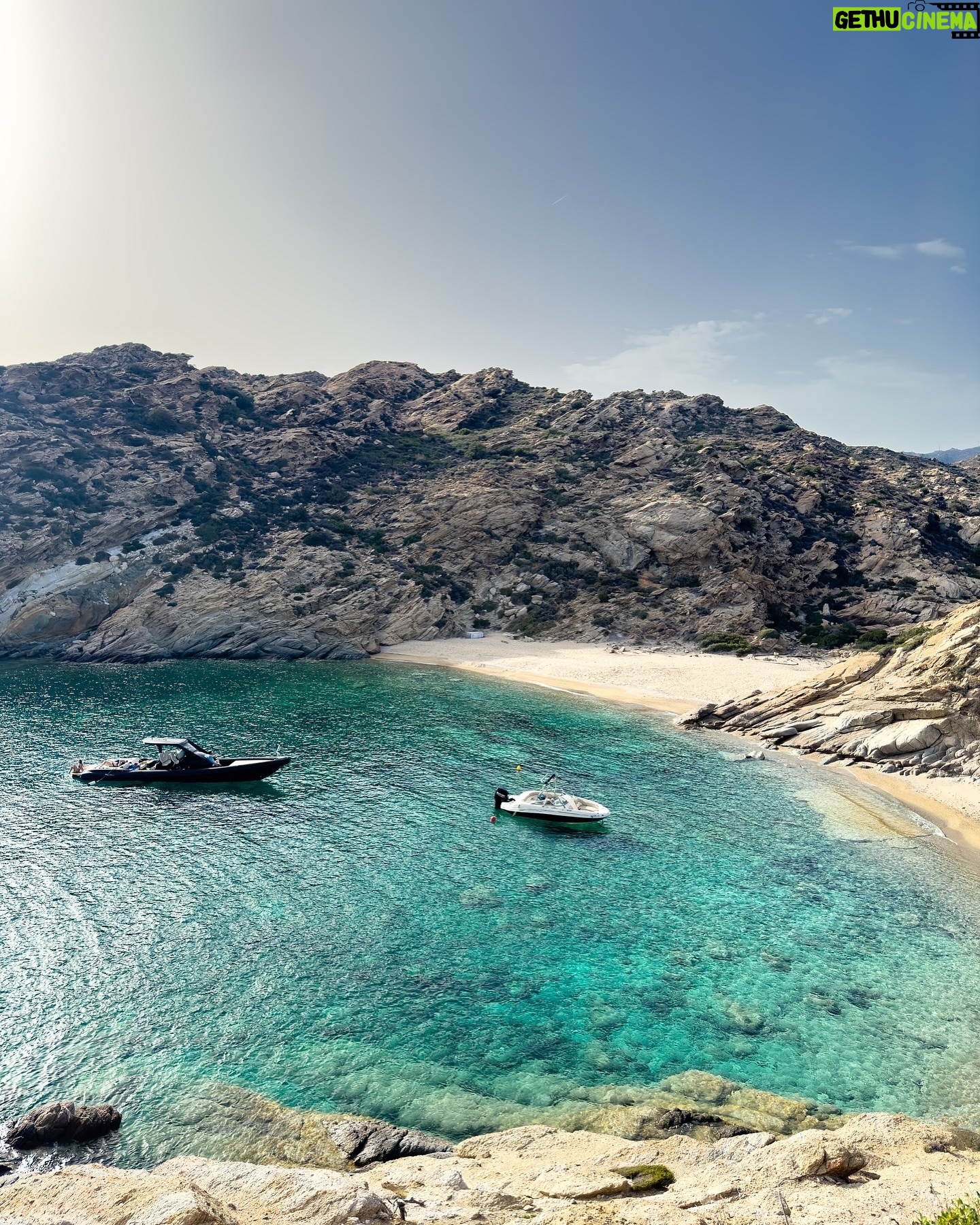 Brooke Bruk-Jackson - 3 Likes - Greekin’ out over this view 🇬🇷🧿
#unreal #greece #ios