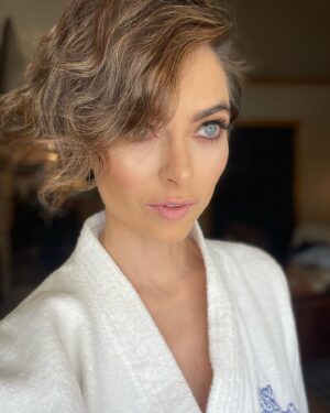 Brooke Lyons Instagram - Key lighting by snow. ❄️ #mammoth #mammothfilmfestival #someotherwoman | HMU @brittsugarman1