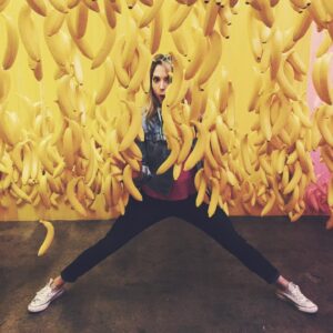 Brooke Nevin Instagram - Me. 
Also me. 

A Study in Yellow.

1) 📸&💄: @violetartistry 
2) 🍌🍌🍌