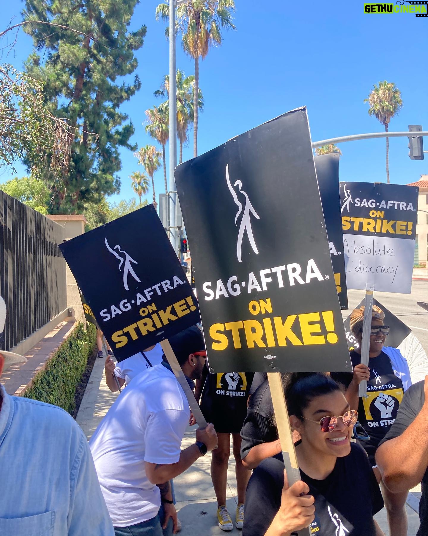 Brooke Smith - 829 Likes - Today on the picket line at Warner Brothers. Always better with friends ❤️ @romyrosemont @fredmolina9953
#sagaftrastrong @sagaftra #wgastrong @wgawest