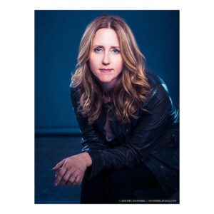 Brooke Smith Instagram - Repost from @stafmagazine
•
“…Alquilé un estudio en la calle 76 oeste y viví allí con John Joseph, y después con Alexa Poli. HR siempre dejaba allí su maleta cuando estaba en la ciudad. Recuerdo que había un poco de violencia en ese entonces … había peleas con las bandas locales sobre todo en Tompkins Square Park….”. Entrevista con Brooke Smith @therealbrookesmith en “Las Mañanas de los domingos en Manhattan”, con motivo de su recién estrenado libro @sundaymatineebook sobre la escena del new york hardcore en el Lower East Side de los años 80

Entrevista al completo con Brooke Smith en www.stafmagazine.com

#newyorkhardcore #sundaymatinee #brookesmith #newyork #cbgb #punkrock #americanhardcore #nyhc #agnosticfront #badbrains #cromags #warzone #murphyslaw #straightahead  #stafmagazine #magazine #doityourself #diymagazine #punkrockculture  #thenewpopculture