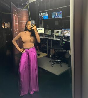 Brooke Thomas Instagram - 🤎🤎The level of wrinkle on these pants is shameful! (I swear they were steamed before work— Lula Pearl taught me better than that!)