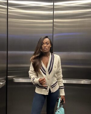 Brooke Thomas Instagram - #OOTD dump, elevator edition as always ;)

#photodump #outfitinspo
