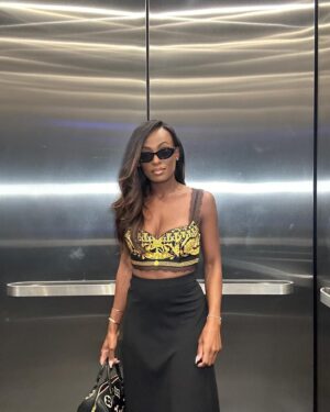 Brooke Thomas Instagram - Versace, Versace…

Top: well….
Skirt: American Apparel old
Sunglasses: Amazon!