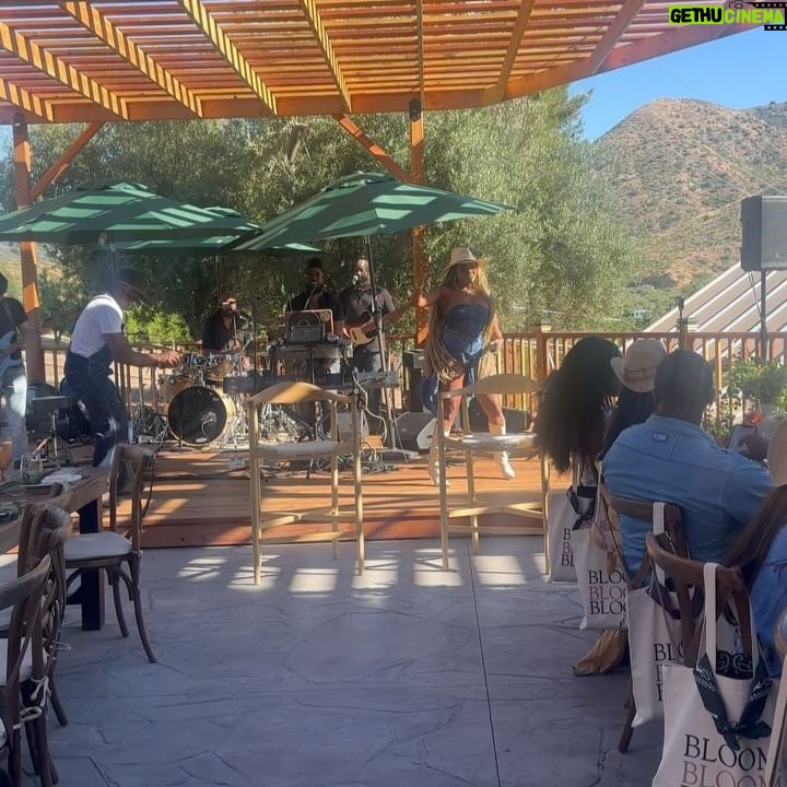 Brooke Thomas - 0.9K Likes - Big shock that the only one on the trip who didn’t own cowboy boots was the girl from Oklahoma 😩😩But Juneteenth at my girl’s 250 acre Black owned ranch was A MOMENT. Thank you for a really great time @akilahreleford — next to last slide for her very accurate description of what we ate 😋