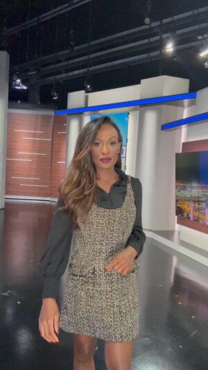 Brooke Thomas Instagram - 🖤🖤

Dress: @cinqasept via @renttherunway