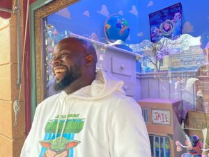 Brooke Williams Instagram - I somehow managed to make friends with a bunch of earth angels who took me to Disneyland for my birthday 🥹. It rained the entire day and they were the sweetest, kindest most generous humans and made the whole trip so special and SO MUCH FUN 🥰🥲♥️. Heart is nourished and full of gratitude.
