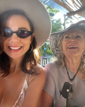 Brooke Williams Instagram - We lost someone very special to us earlier this year, so I asked mum if she would consider visiting me for 2 months rather than the one we had planned. Mum works really long hours and time off wasn’t the easiest to arrange. But she did it! And we had the most amazing adventures. I love you so much @w_glynis ♥️♥️♥️