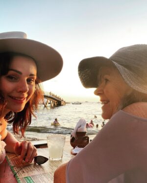 Brooke Williams Instagram - We lost someone very special to us earlier this year, so I asked mum if she would consider visiting me for 2 months rather than the one we had planned. Mum works really long hours and time off wasn’t the easiest to arrange. But she did it! And we had the most amazing adventures. I love you so much @w_glynis ♥️♥️♥️