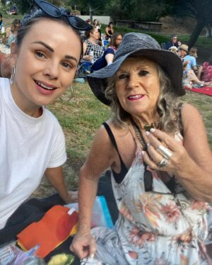 Brooke Williams Instagram - We lost someone very special to us earlier this year, so I asked mum if she would consider visiting me for 2 months rather than the one we had planned. Mum works really long hours and time off wasn’t the easiest to arrange. But she did it! And we had the most amazing adventures. I love you so much @w_glynis ♥️♥️♥️