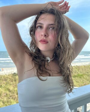Brooklyn Shuck Instagram - beach babe for the week 🏝️😁🤝