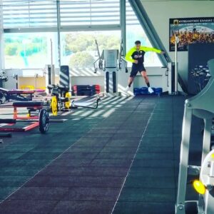 Bruno Alves Instagram - The athletic spirit still there and everyday I take care of myself training and doing some exercises that makes me able to be good in heading duels and jump ! Keep moving forward give to receive , motivation and ambition and commitment with everything I do !#jump #fly #doyourbest #believe
