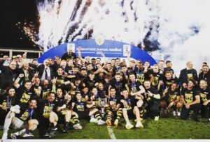 Bruno Alves Instagram - One the best finals I could be present and win with less 1 player make it even more special and valuable making history after last double winning (league , cup)45 years ago .it was  all there the energy , sacrifice , commitment , carácter , mutual help , passion , ambition and effort , this are attitudes and behaviors that the great champions have  and we have it so much , no one can win alone so thank you to @aekfc_official Mr President ,Aek family , coach and is staff ,players , board members all the supporters all the club members , staff and club workers to make this possible !