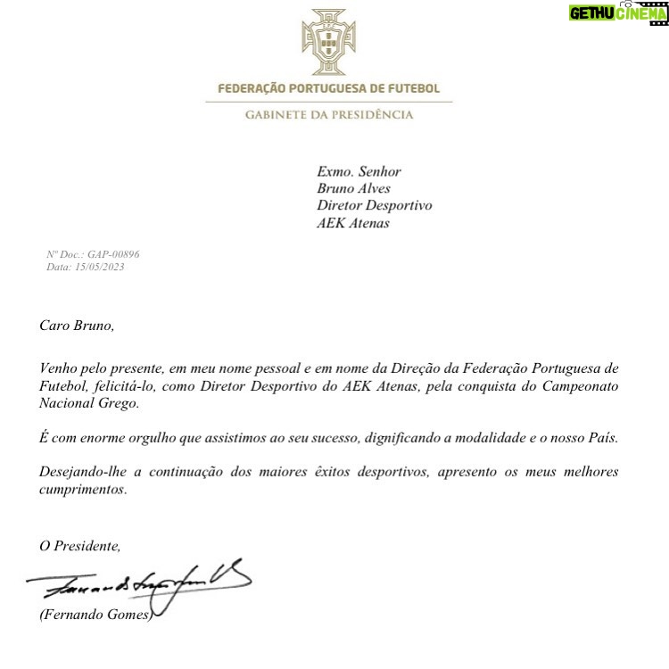 Bruno Alves - 5.3K Likes - Queria agradecer Sr Fernando Gomes presidente da Federação Portuguesa de Futebol @portugal e a todos os seus membros toda consideração e carinho que me tem tratado e valorizado todos estes anos, fazendo me sentir realizado e prestigiado . Levar o nome de Portugal é uma missão que sempre vai estar presente na minha essência , grato e honrado representar Portugal 🇵🇹. OBRIGADO