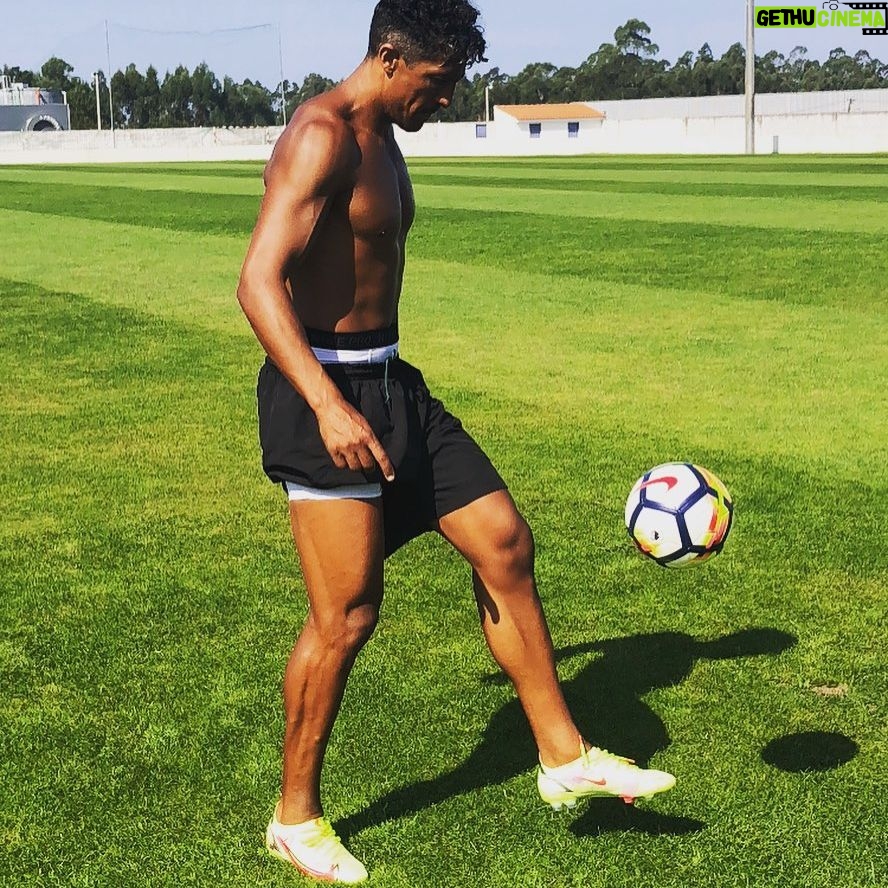 Bruno Alves - 4.9K Likes - Se não fosse a bola .........